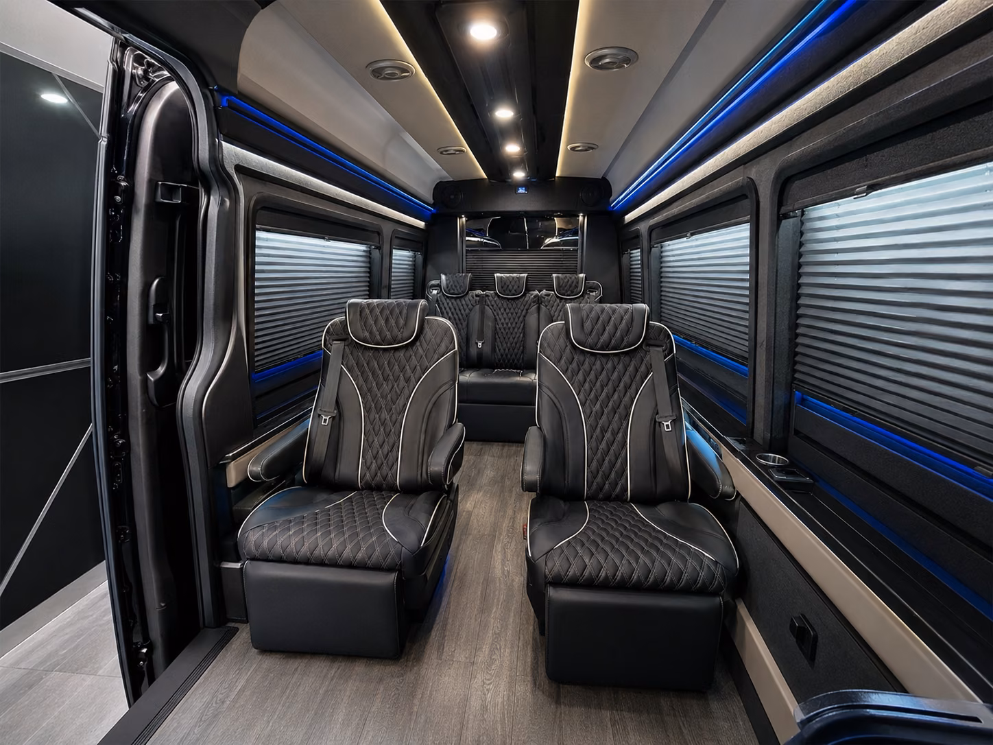 compare airport shuttle buses to columbus airport and savannah hilton head international