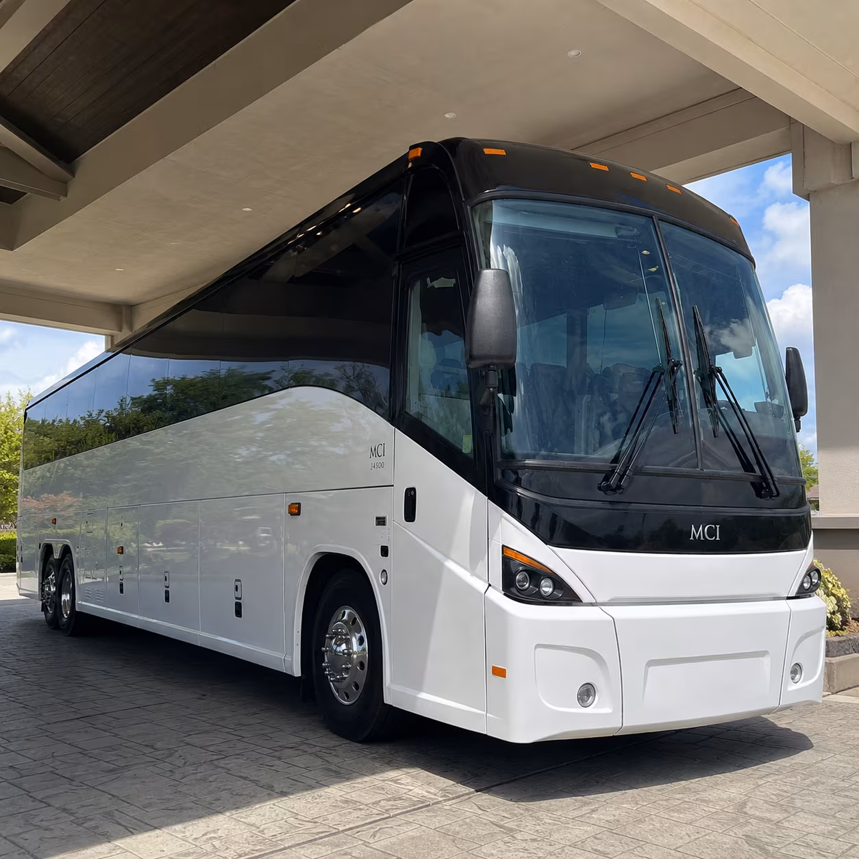 hospital and healthcare shift shuttles along watson boulevard