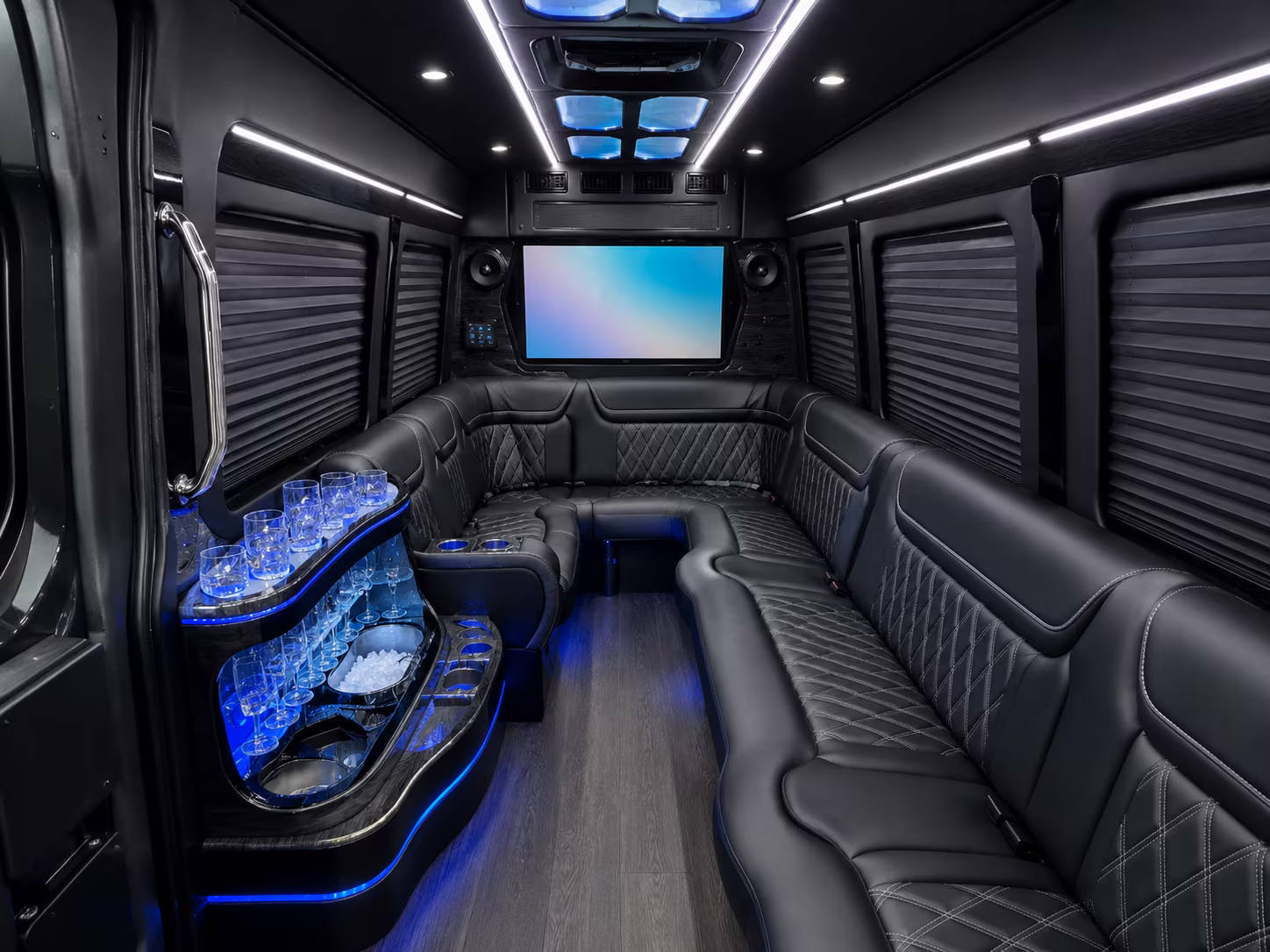 warnerrobinscharterbusservices com will help warner robins church groups school groups and military families travel together